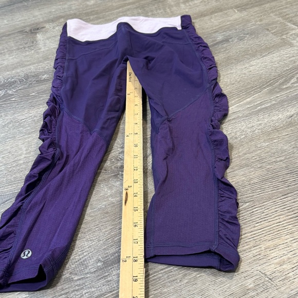 Lululemon Run in the Sun Crop in Concord Grape 4 - Picture 5 of 6